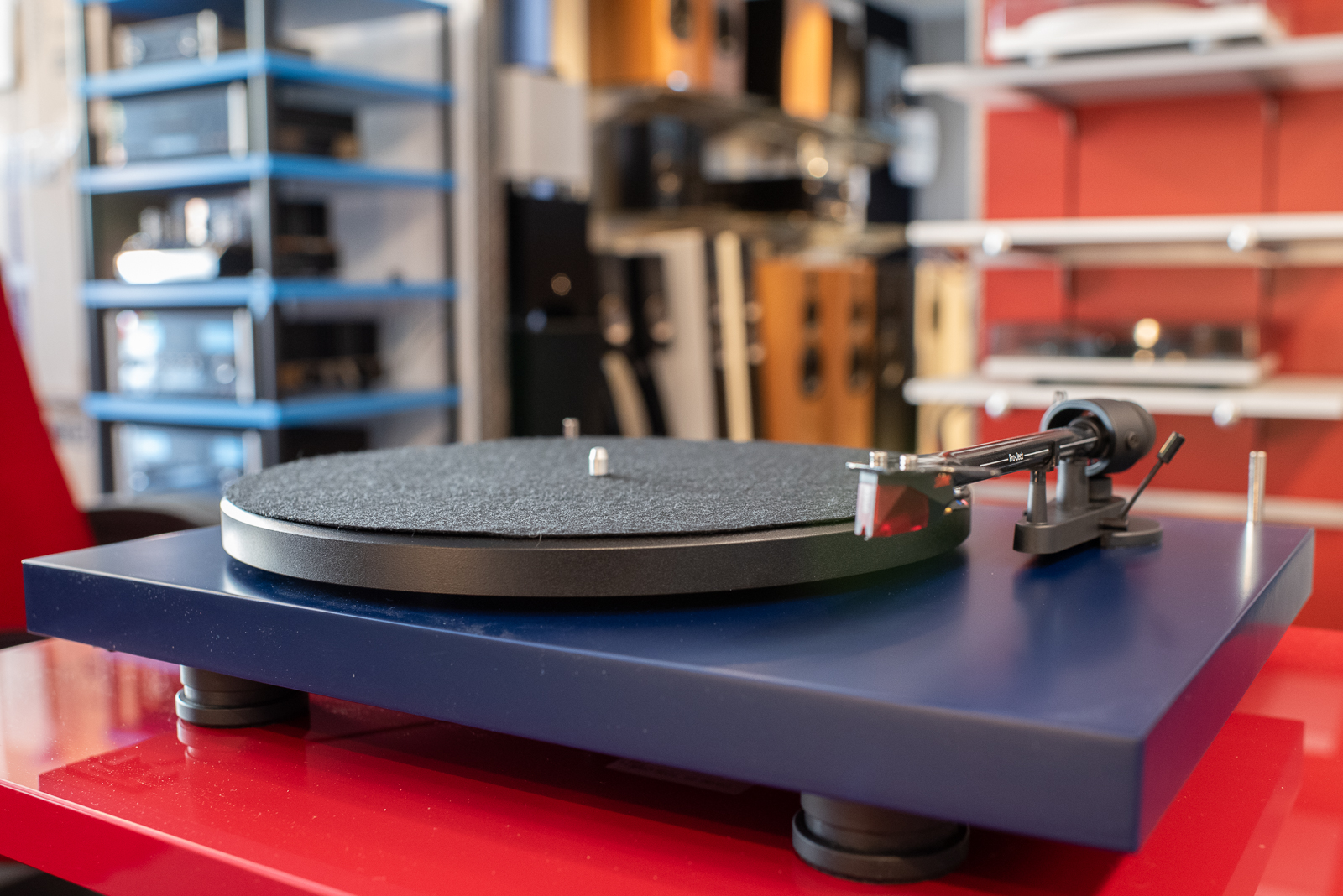 Pro-Ject  Debut Carbon EVO 